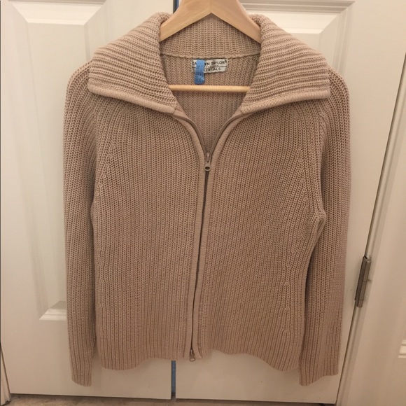 Carolyn Taylor Sweaters - Carolyn Taylor Zip Front Sweater Size M